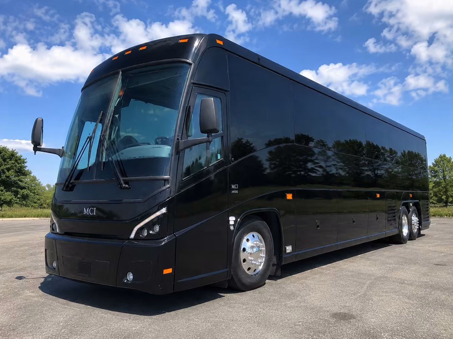 airport shuttle bus rentals for warren corporate groups