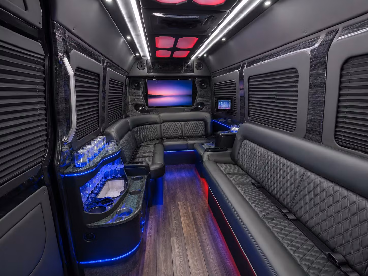 school groups and university programs traveling from warren can book multi day trips with ease