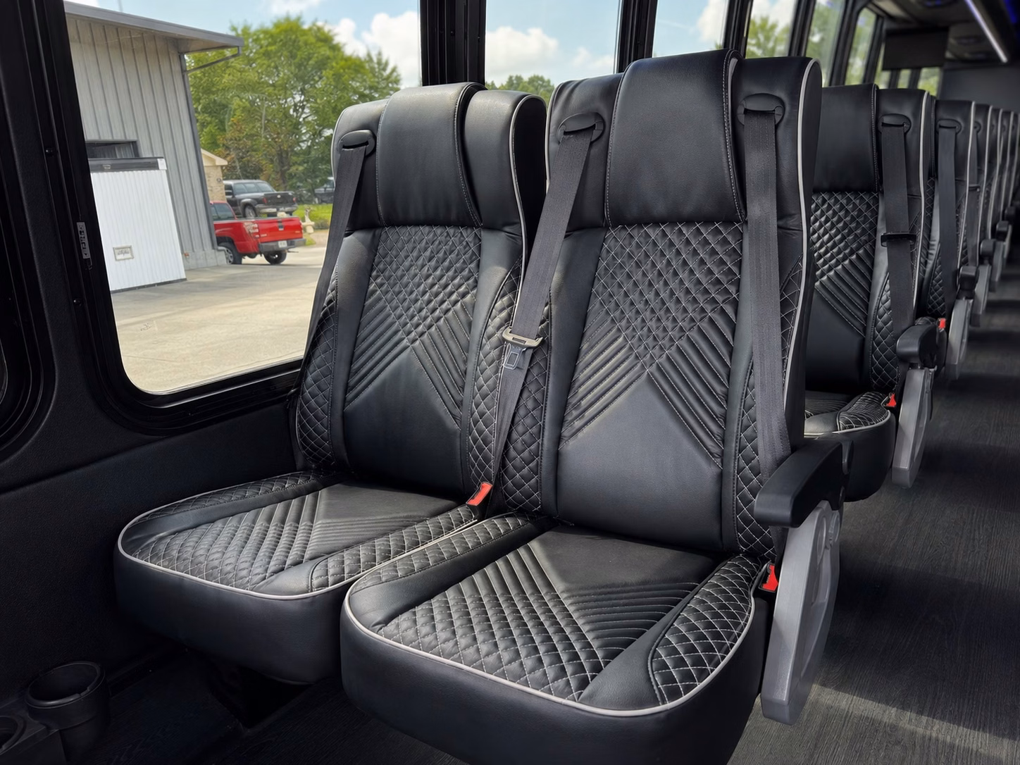 warren field trip bus rentals to detroit zoo and nature destinations