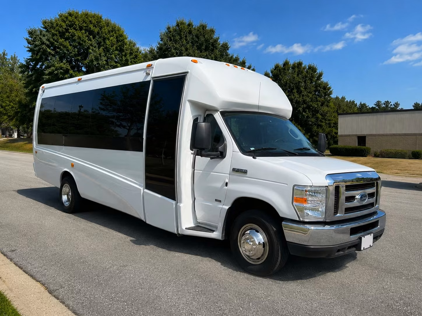 wedding bus rentals in warren